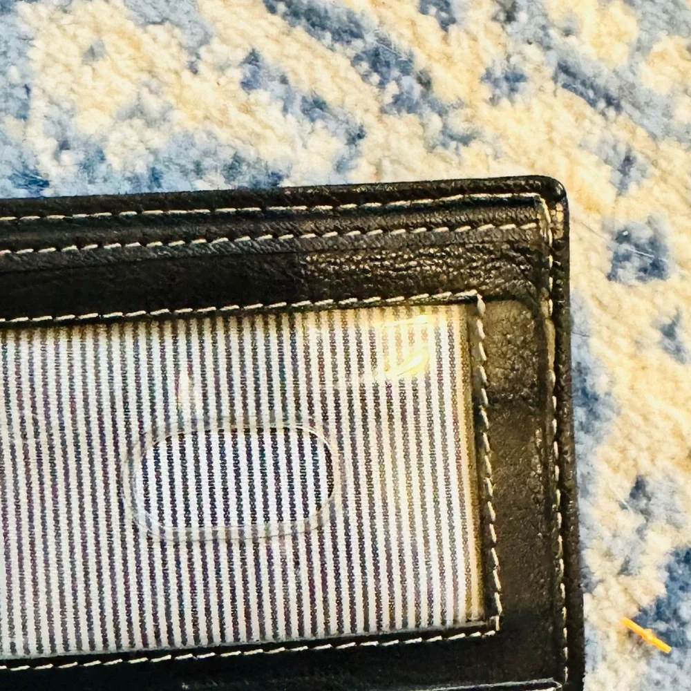 Timberland Men's Genuine Leather Billfold Wallet Black